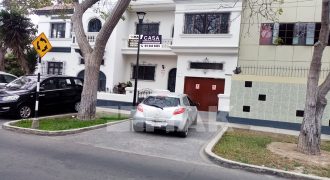 54421 – Venta – Casa Comercio – San Isidro